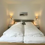 Haus Nr 17, Deichgraf 쉴리그